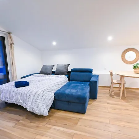 Cozy Avec Terrasse N12