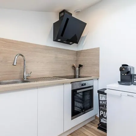 Cozy Avec Terrasse N12 * Ницца